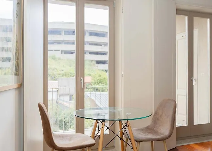 Liiiving In Apartman