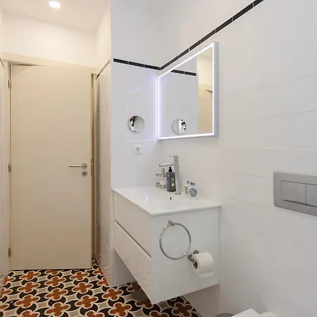 Appartamento Liiiving In - Trindade Deluxe Oporto