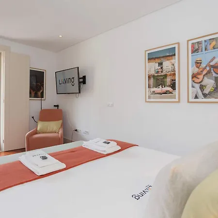 Liiiving In - Trindade Deluxe Oporto